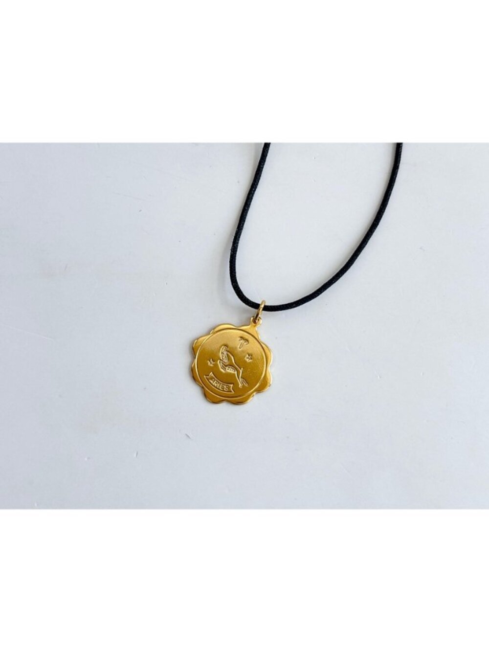 Aries Zodiac Scalloped Gold Toned Vintage Pendant Necklace w/ Black Rope - 26" - Picture 13 of 16